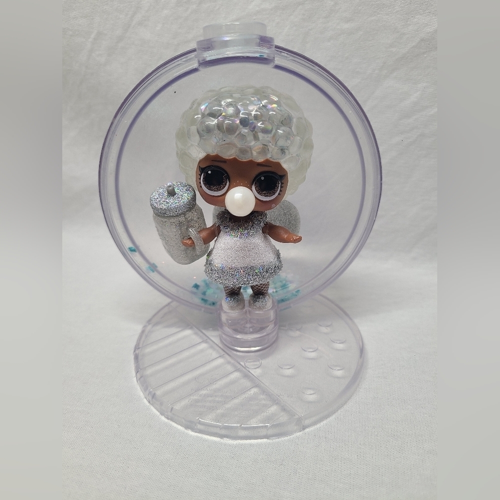 LOL Surprise Bashful QT Angel Wings Winter Disco Glitter Globe Doll With Globe - Picture 6 of 9